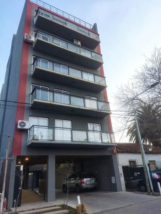 Departamento Luminoso Frente A Club Hacoaj
